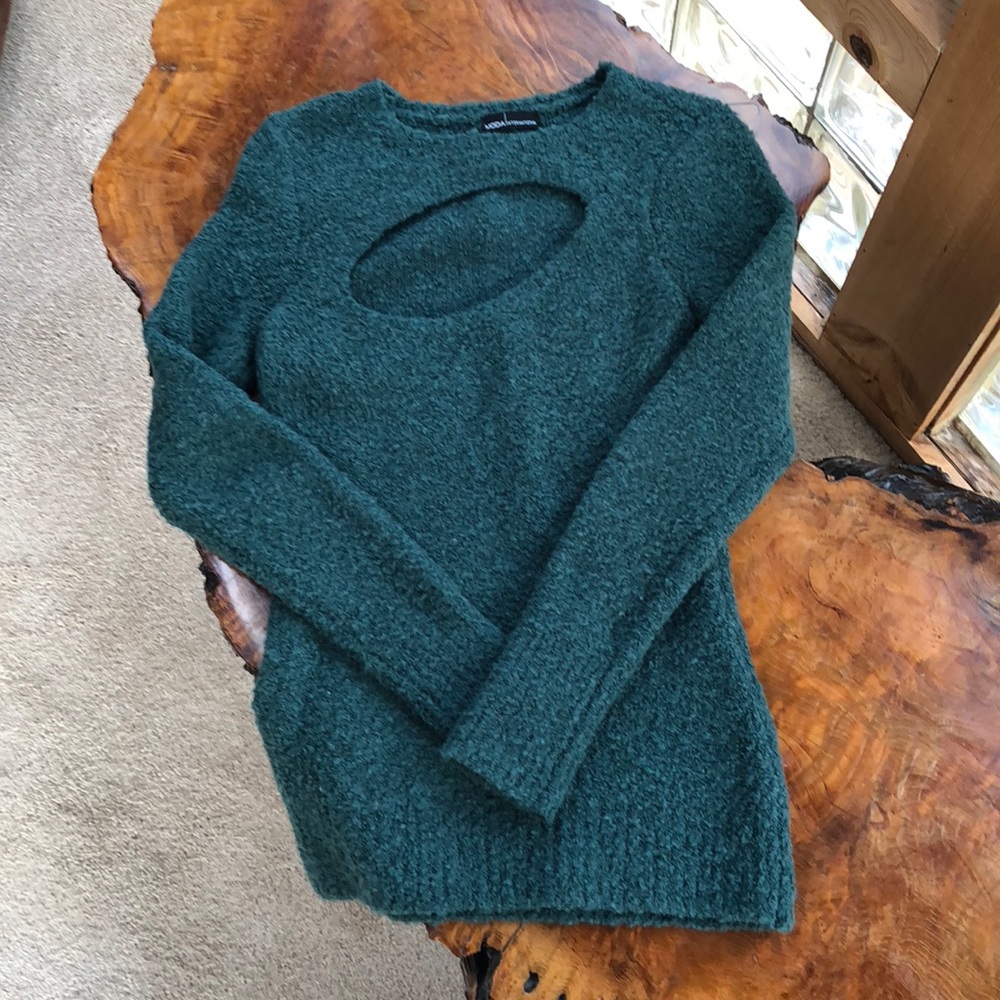 Victoria’s Secret Moda International Sweater